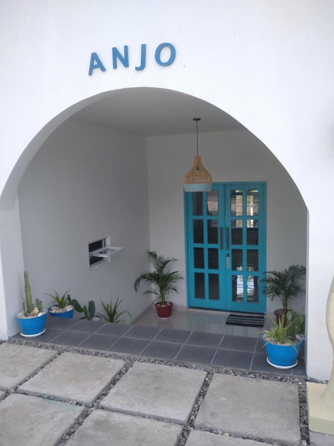 Anjo Maumere Hotel & Restaurant Exterior photo