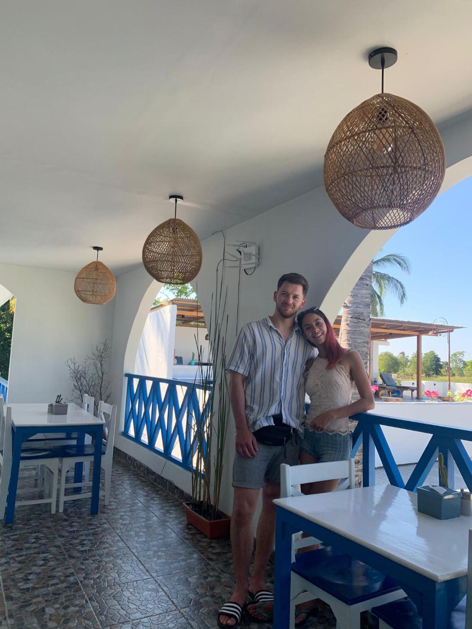 Anjo Maumere Hotel & Restaurant Exterior photo